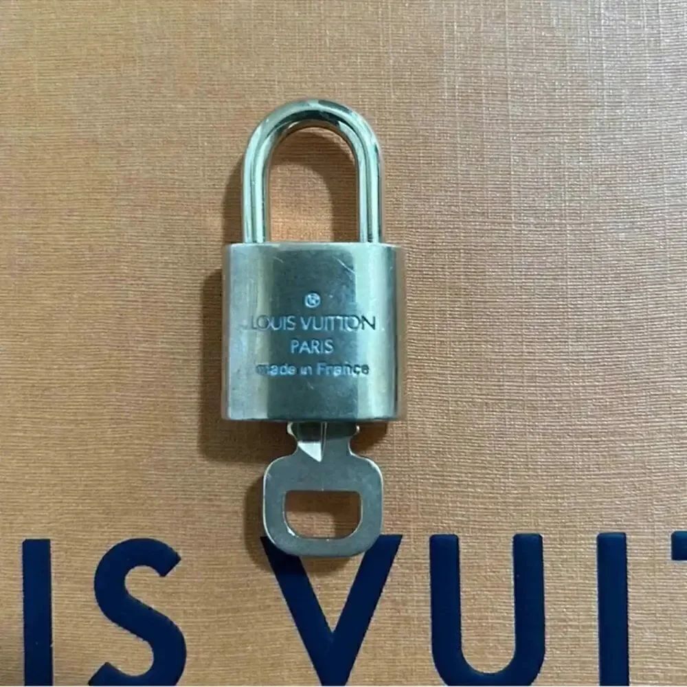 Louis Vuitton Gold Lock And Keyl# 321)